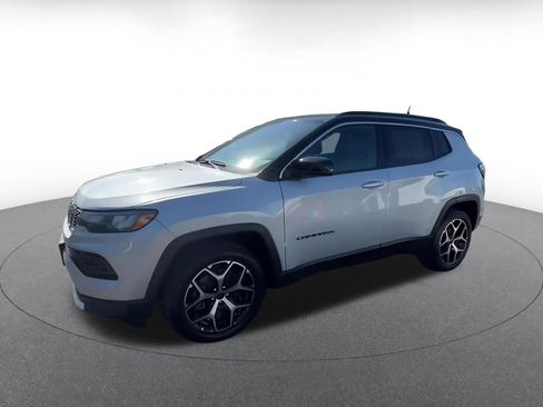 Used 2025 Jeep Compass Limited AWD/4WD image 8