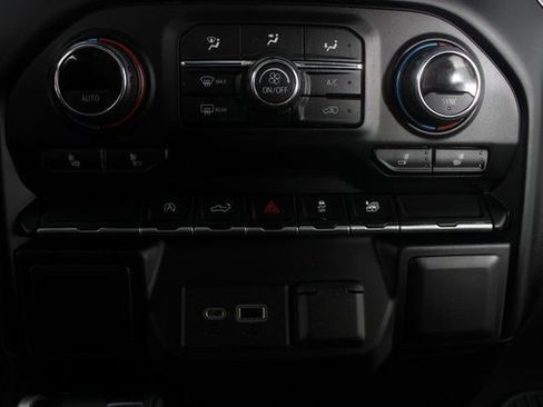 Used 2021 Chevrolet Silverado 1500 LT image 6