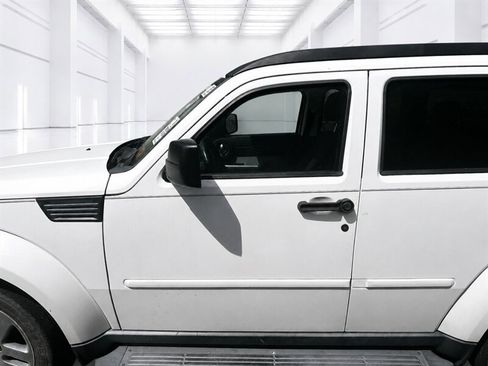 Used 2010 Dodge Nitro SXT w/ Convenience Group AWD/4WD image 18