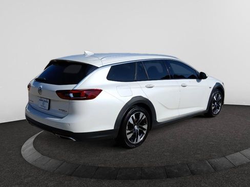 Used 2018 Buick Regal Essence w/ Driver Confidence Package #1 AWD/4WD image 7