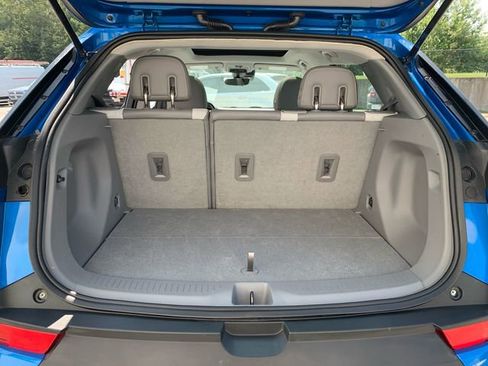 Used 2022 Chevrolet Bolt EUV Premier w/ Sun & Sound Package image 15