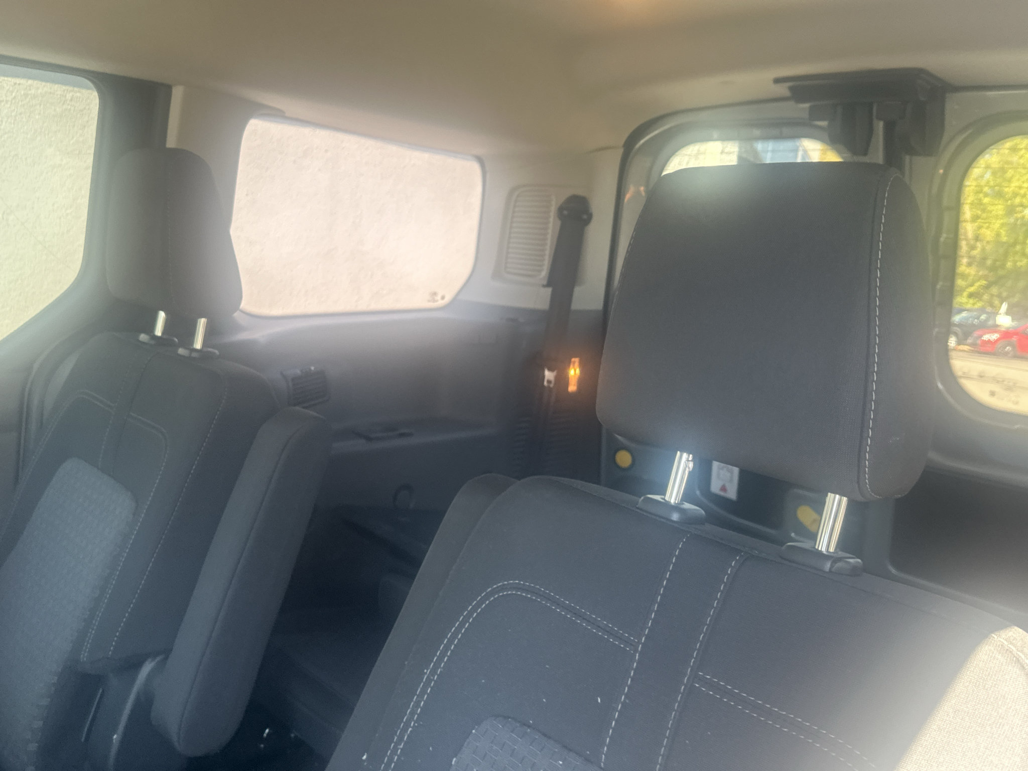 Used 2022 Ford Transit Connect XLT FWD image 6