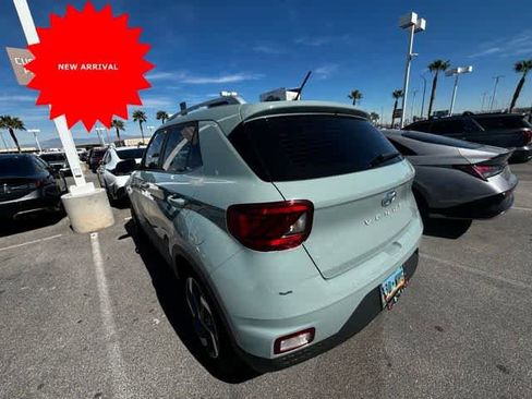 Used 2025 Hyundai Venue SEL image 3