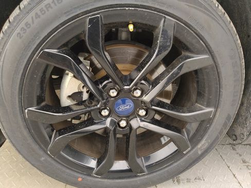 Used 2019 Ford Fusion SE w/ Equipment Group 151A FWD image 31
