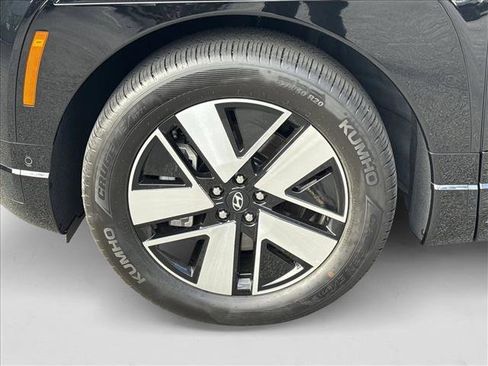 New 2026 Hyundai Ioniq 9 SEL image 8