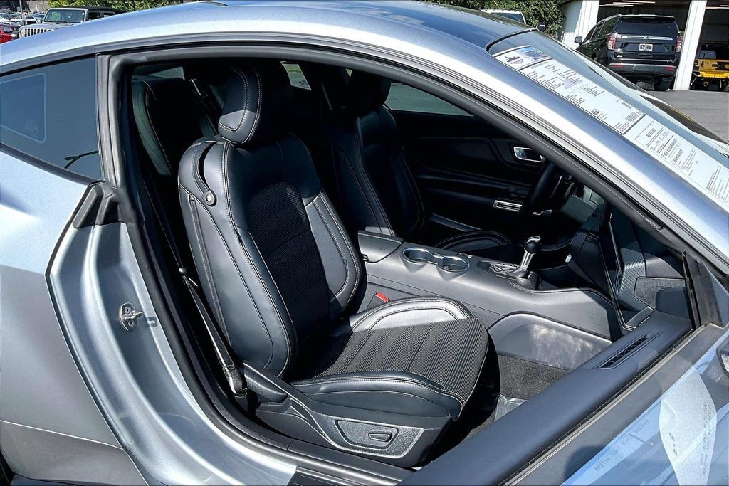 Used 2025 Ford Mustang GT Premium RWD image 30