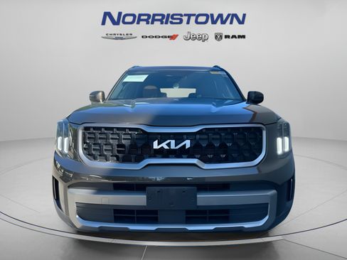 Used 2023 Kia Telluride EX X-Line AWD/4WD image 3