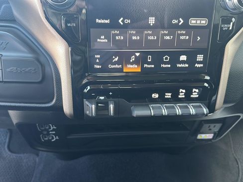 Used 2024 RAM 2500 Laramie w/ Safety Group AWD/4WD image 37