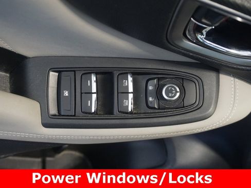 Used 2020 Subaru Forester Limited image 5