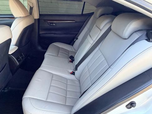 Used 2018 Lexus ES 350 w/ Luxury Package w/Wood Trim FWD image 21
