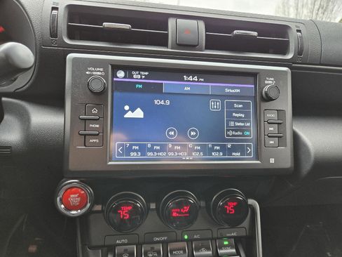 Used 2025 Subaru BRZ tS image 23