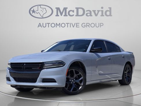 Used 2020 Dodge Charger SXT w/ Blacktop Package RWD image 1