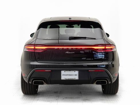 Certified 2025 Porsche Macan image 35