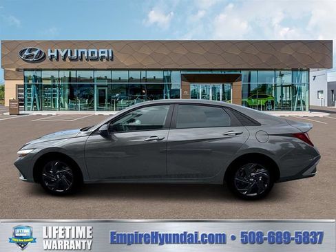 New 2026 Hyundai Elantra Sport FWD image 3