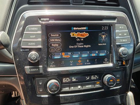 Used 2022 Nissan Maxima SR w/ Sport Mat Group FWD image 27