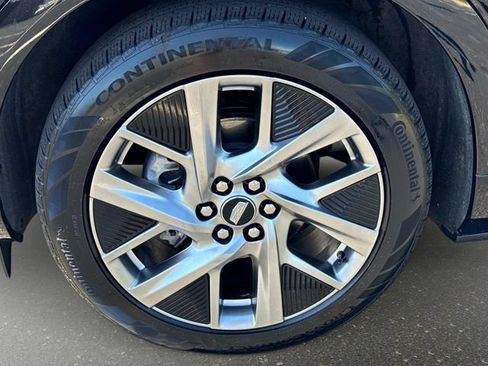 Certified 2025 Cadillac Optiq Luxury 2 w/ LPO, Floor Liner Package AWD/4WD image 10