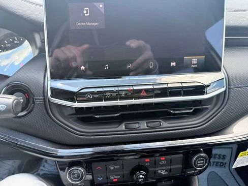 New 2026 Jeep Compass Latitude image 14