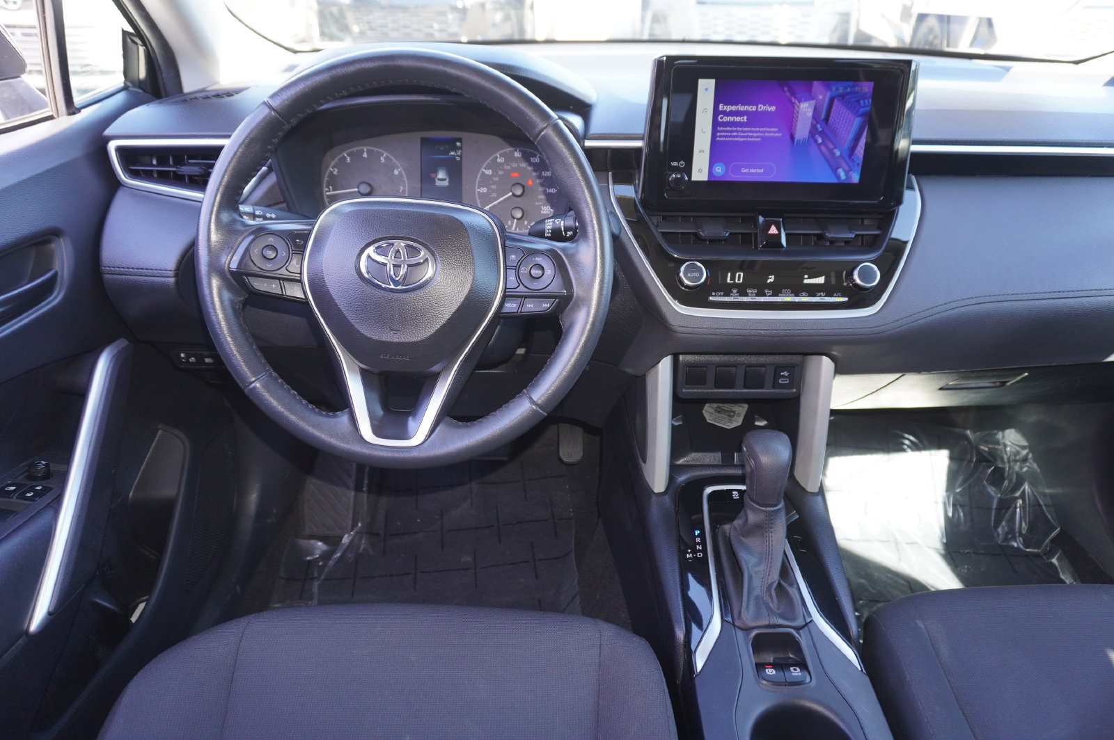 Certified 2024 Toyota Corolla Cross LE AWD/4WD image 11
