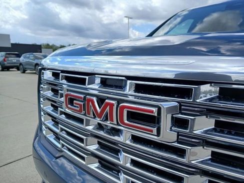 New 2026 GMC Acadia Denali w/ Super Cruise Package AWD/4WD image 43