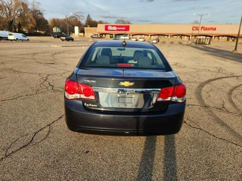 Used 2016 Chevrolet Cruze LS image 5
