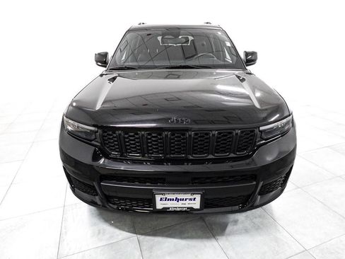 Used 2023 Jeep Grand Cherokee L Laredo AWD/4WD image 3