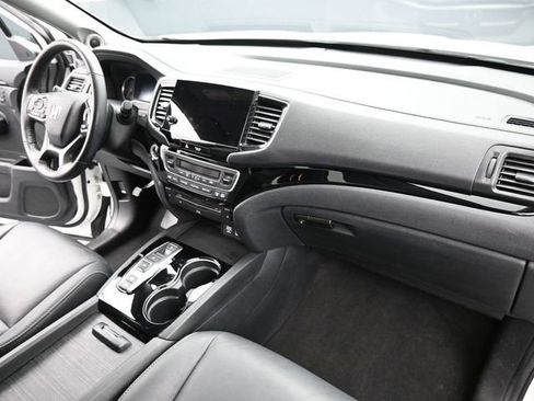 Used 2022 Honda Pilot Touring image 46