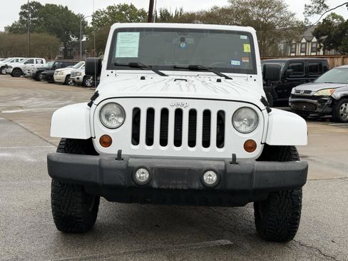 Used 2013 Jeep Wrangler Unlimited Rubicon w/ Connectivity Group image 3