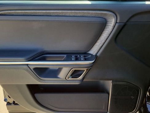 Used 2023 Rivian R1S Adventure image 22