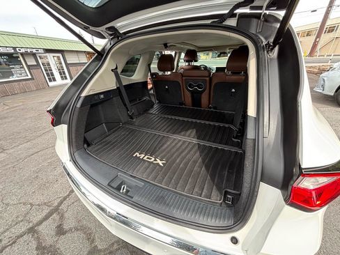 Used 2024 Acura MDX SH-AWD w/ Technology Package image 11