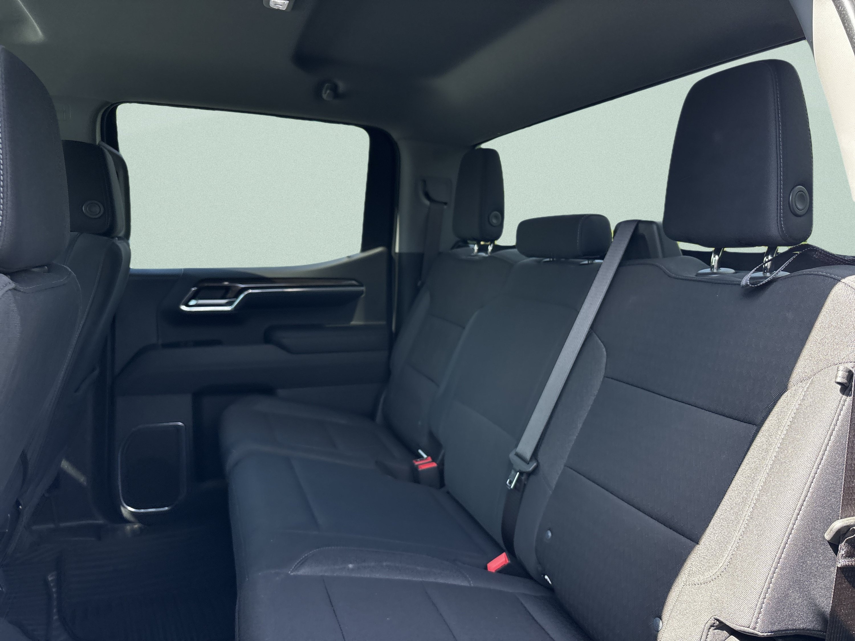 Used 2024 Chevrolet Silverado 1500 LT AWD/4WD image 17