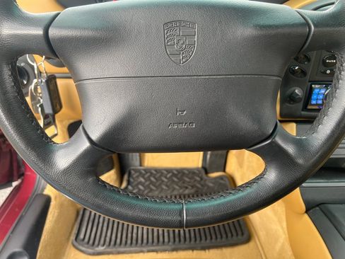Used 2000 Porsche Boxster RWD image 18