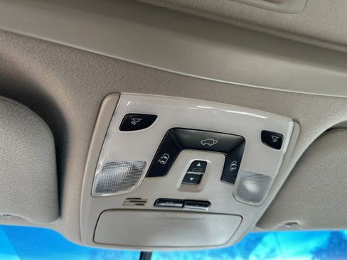 Used 2012 Toyota Sienna XLE image 13