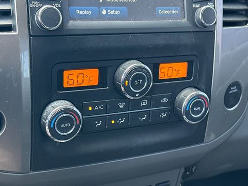Used 2019 Nissan Frontier SL AWD/4WD image 19