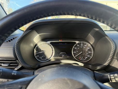 Used 2021 Nissan Sentra SV image 12