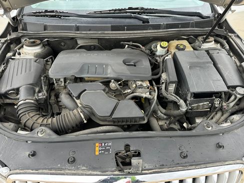 Used 2011 Buick LaCrosse CXL FWD image 19