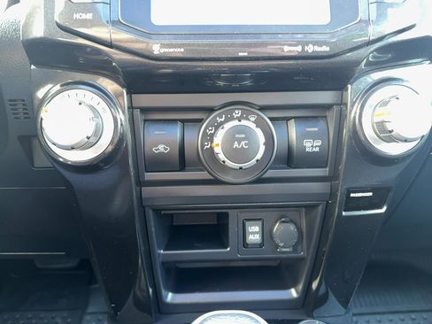 Used 2019 Toyota 4Runner TRD Off-Road Premium AWD/4WD image 24