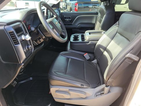 Used 2018 Chevrolet Silverado 1500 Custom w/ Custom Value Package image 22