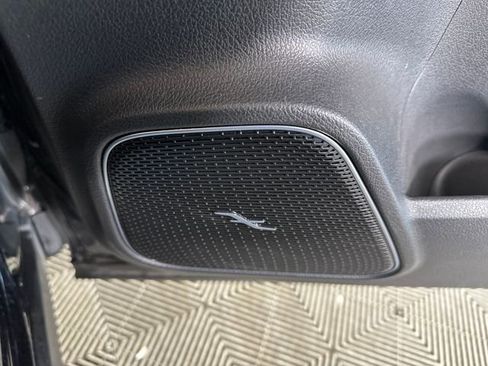 Used 2022 Mercedes-Benz EQB 300 4MATIC image 29