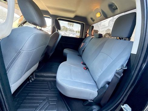 Used 2018 RAM 1500 Express image 27