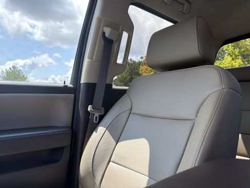 Used 2018 GMC Sierra 1500 SLT w/ SLT Premium Package AWD/4WD image 46
