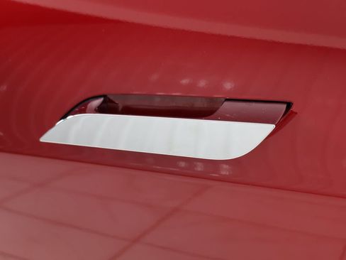 Used 2020 Tesla Model S Long Range Plus image 19