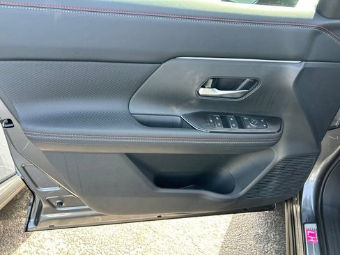 New 2026 Nissan Kicks SR FWD image 17