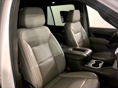 Used 2021 GMC Yukon SLT w/ SLT Luxury Plus Package AWD/4WD image 7