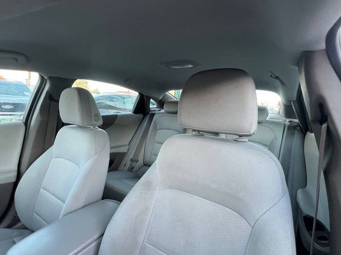 Used 2017 Chevrolet Malibu LS FWD image 19