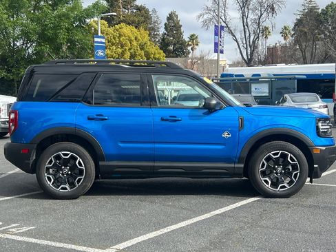 Certified 2025 Ford Bronco Sport Outer Banks w/ Outer Banks Tech Package+ image 3