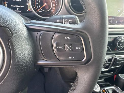 Used 2023 Jeep Gladiator Sport AWD/4WD image 23