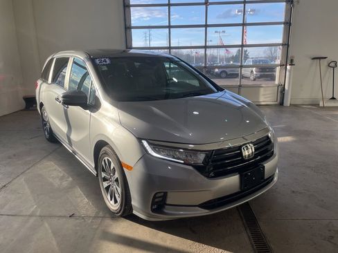 Used 2024 Honda Odyssey EX-L image 4