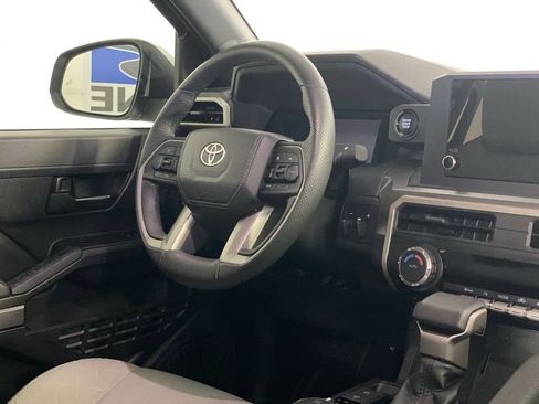 Used 2024 Toyota Tacoma SR5 w/ SR5 Upgrade Package AWD/4WD image 14