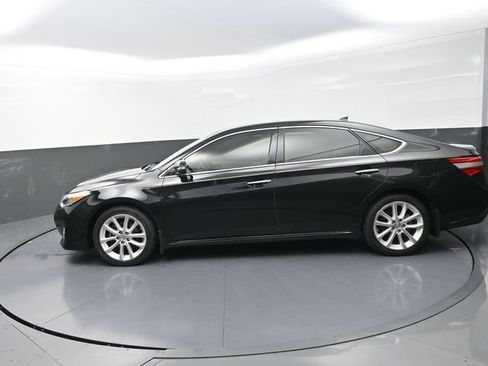 Used 2013 Toyota Avalon Limited image 49