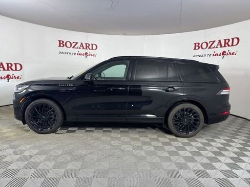 Certified 2025 Lincoln Aviator Reserve w/ Luxury Package image 5